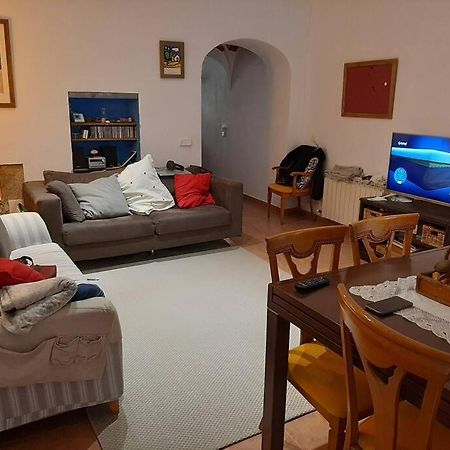Preciosa Casa De 2 Pisos A 50 Metros De La Playa Villa Canet De Mar Bagian luar foto