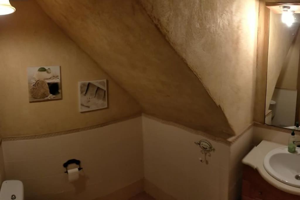 Preciosa Casa De 2 Pisos A 50 Metros De La Playa Villa Canet De Mar Bagian luar foto
